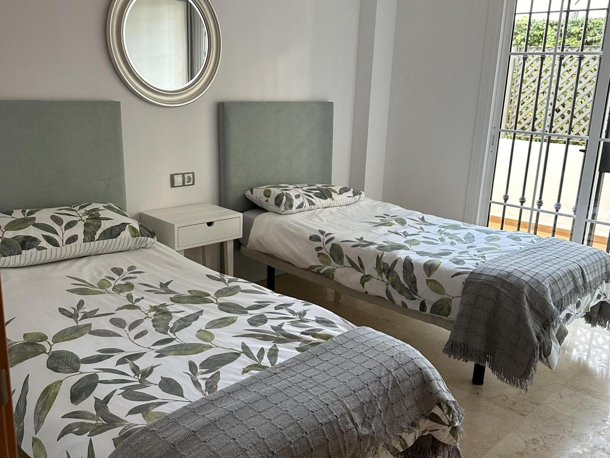 Ground Floor 2Bed Apartment Duquesa Manilva Сан-Луис-де-Сабинильяс Экстерьер фото